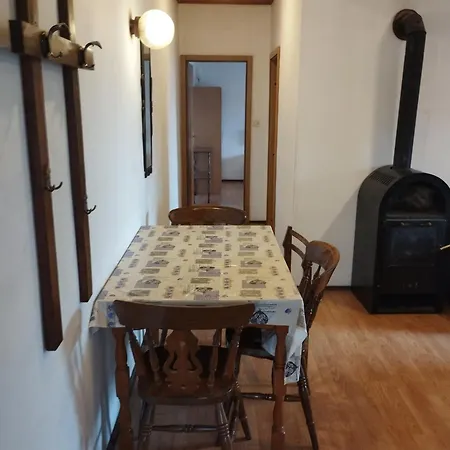 Dora Apartman