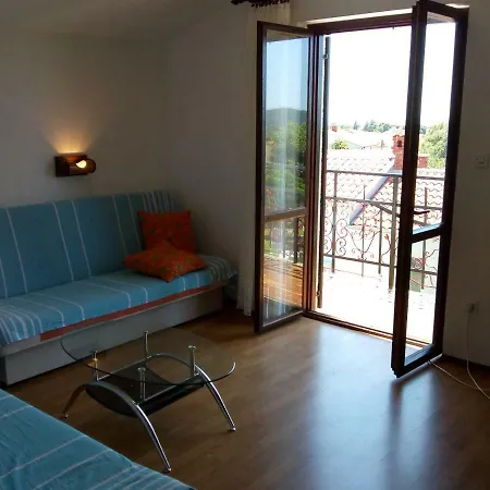 Dora Apartman