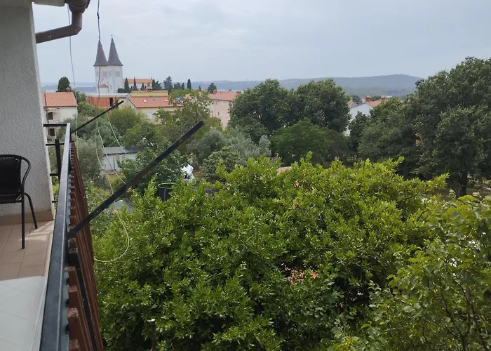 Apartament Dora Medulin